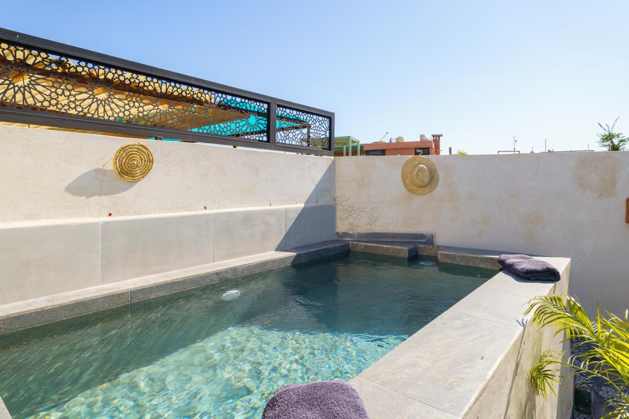 Riad 4 Chambres - Piscine & Petit Dejeuner Gratuit - Wifi Fibre Optique Marrakesh Ngoại thất bức ảnh
