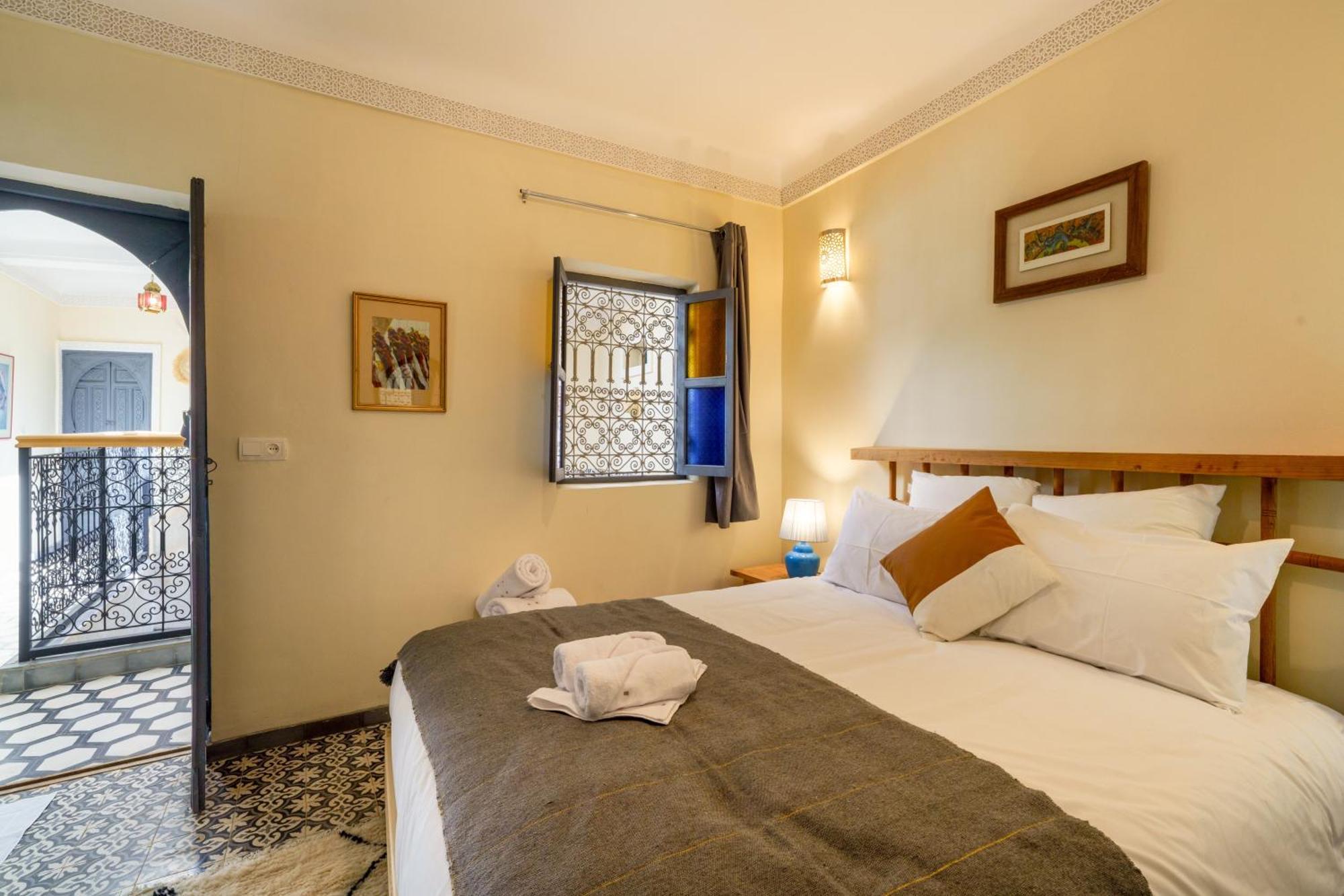 Riad 4 Chambres - Piscine & Petit Dejeuner Gratuit - Wifi Fibre Optique Marrakesh Ngoại thất bức ảnh