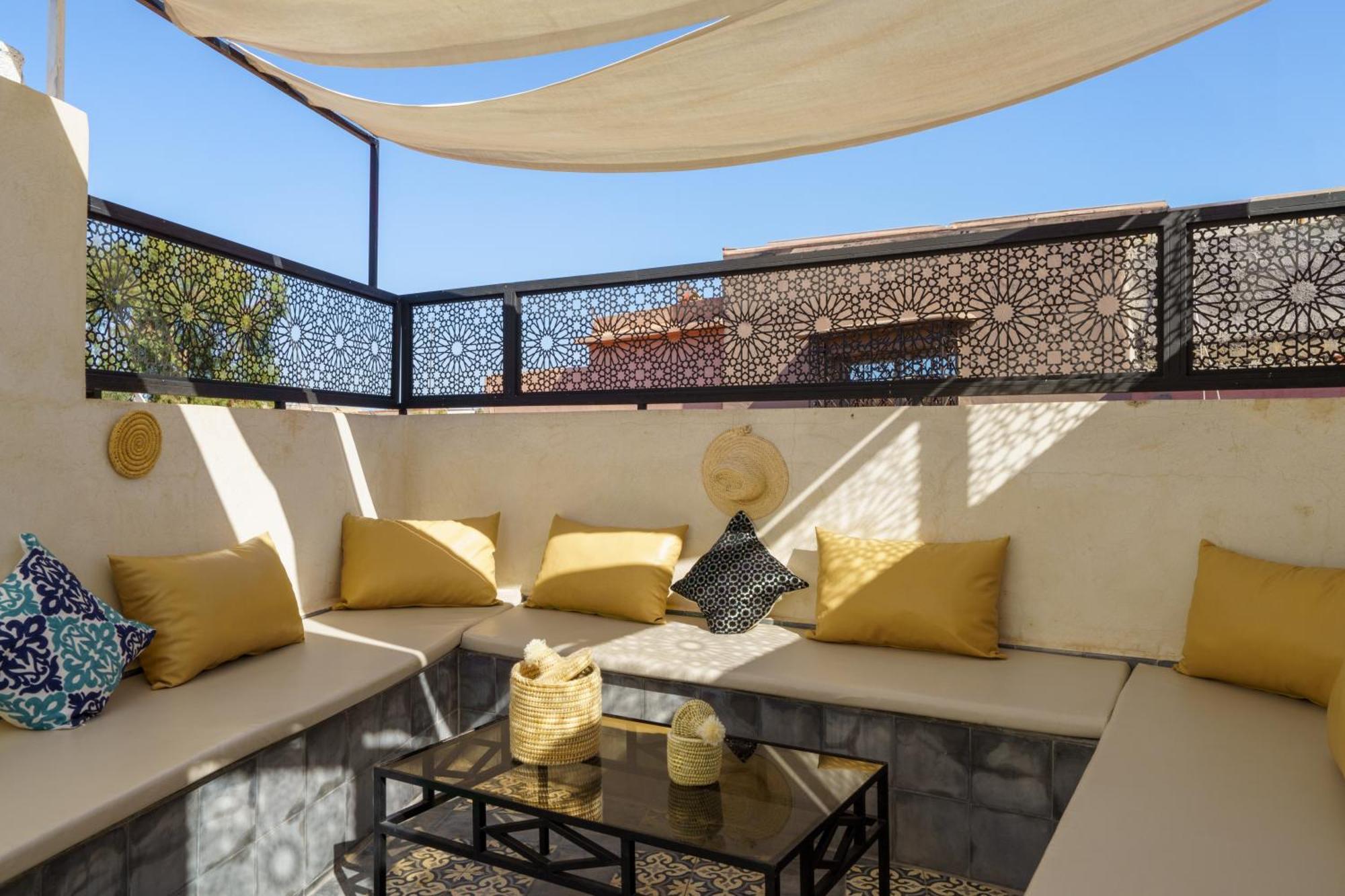 Riad 4 Chambres - Piscine & Petit Dejeuner Gratuit - Wifi Fibre Optique Marrakesh Ngoại thất bức ảnh