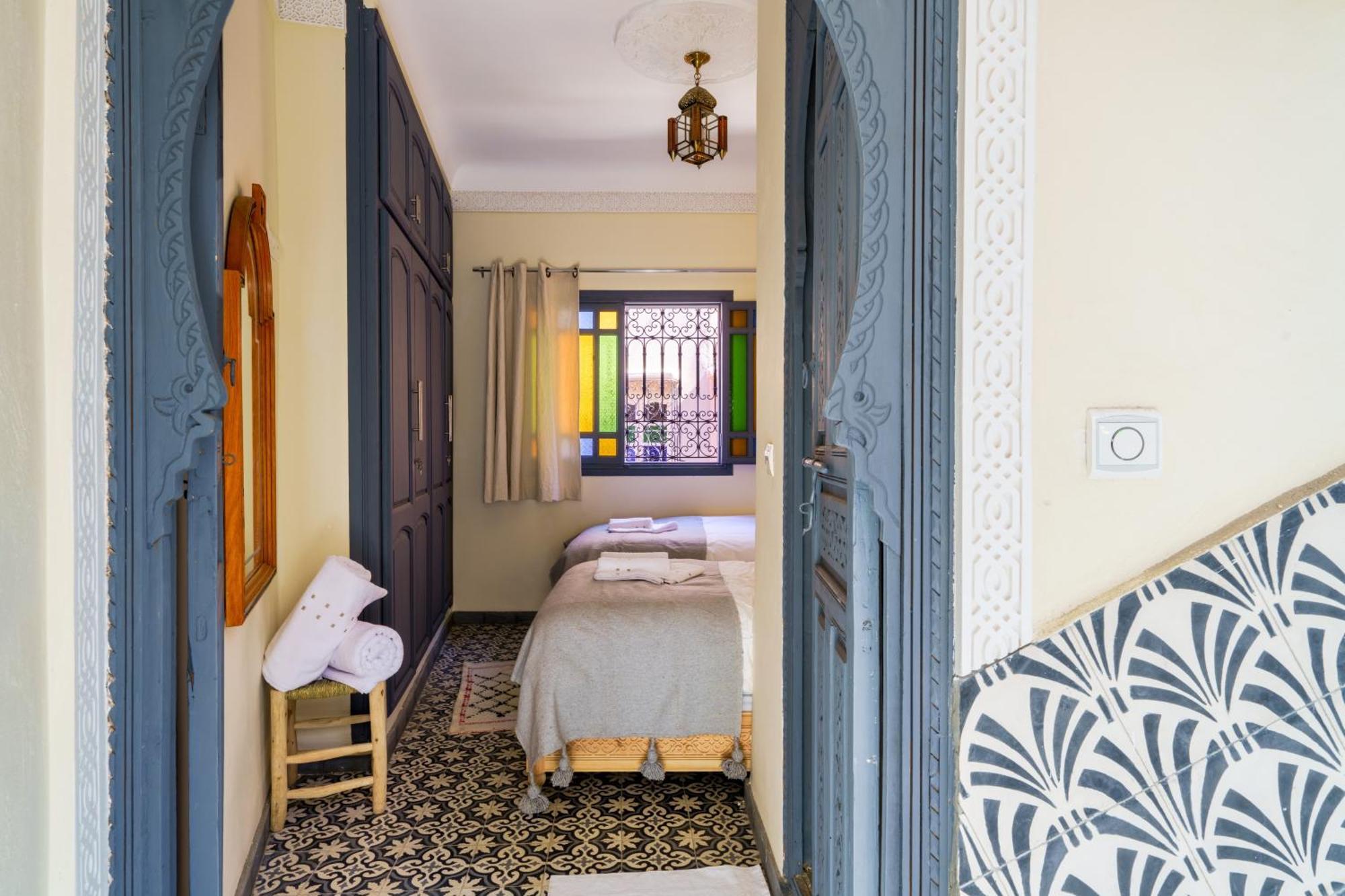 Riad 4 Chambres - Piscine & Petit Dejeuner Gratuit - Wifi Fibre Optique Marrakesh Ngoại thất bức ảnh