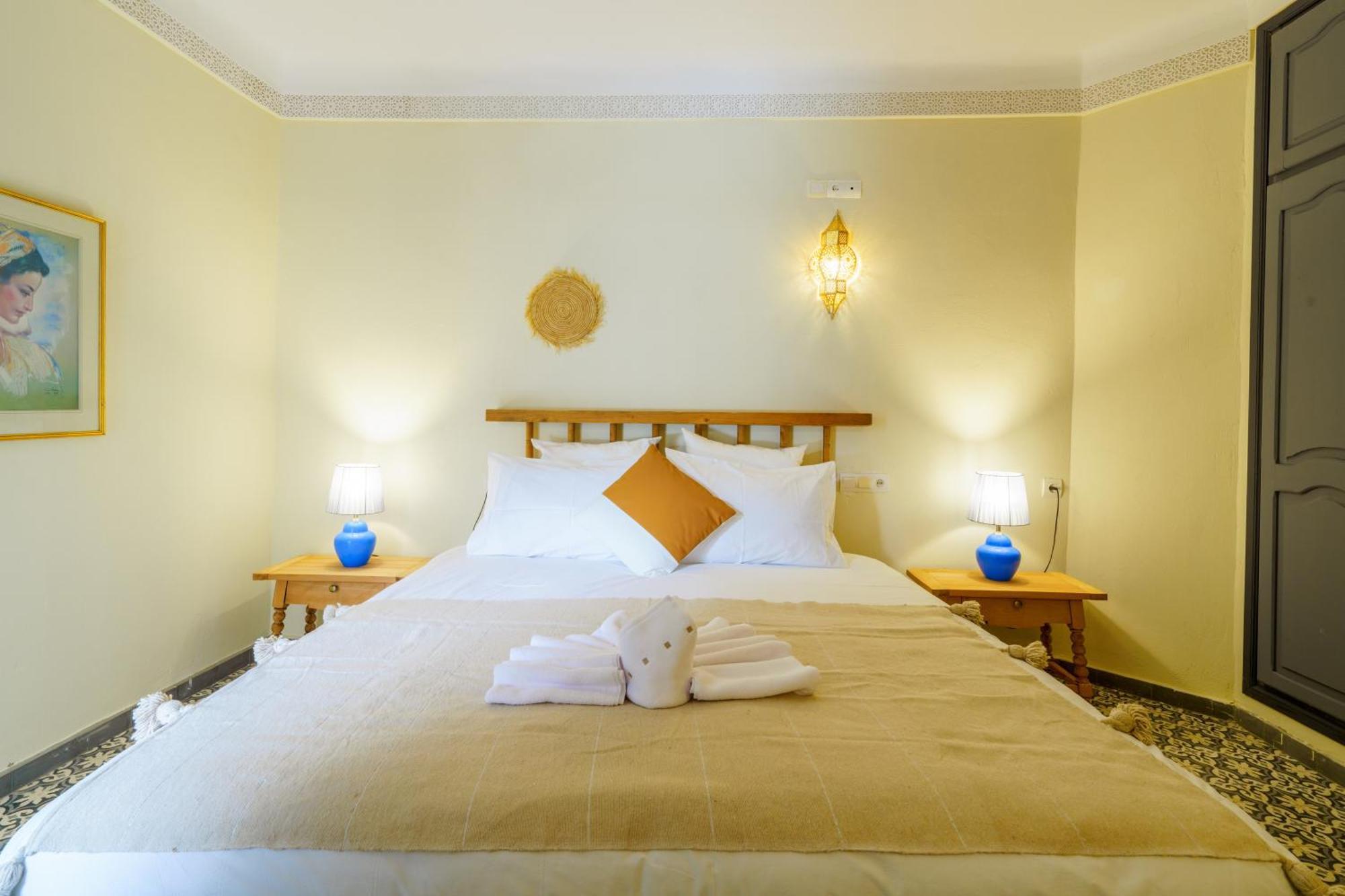 Riad 4 Chambres - Piscine & Petit Dejeuner Gratuit - Wifi Fibre Optique Marrakesh Ngoại thất bức ảnh