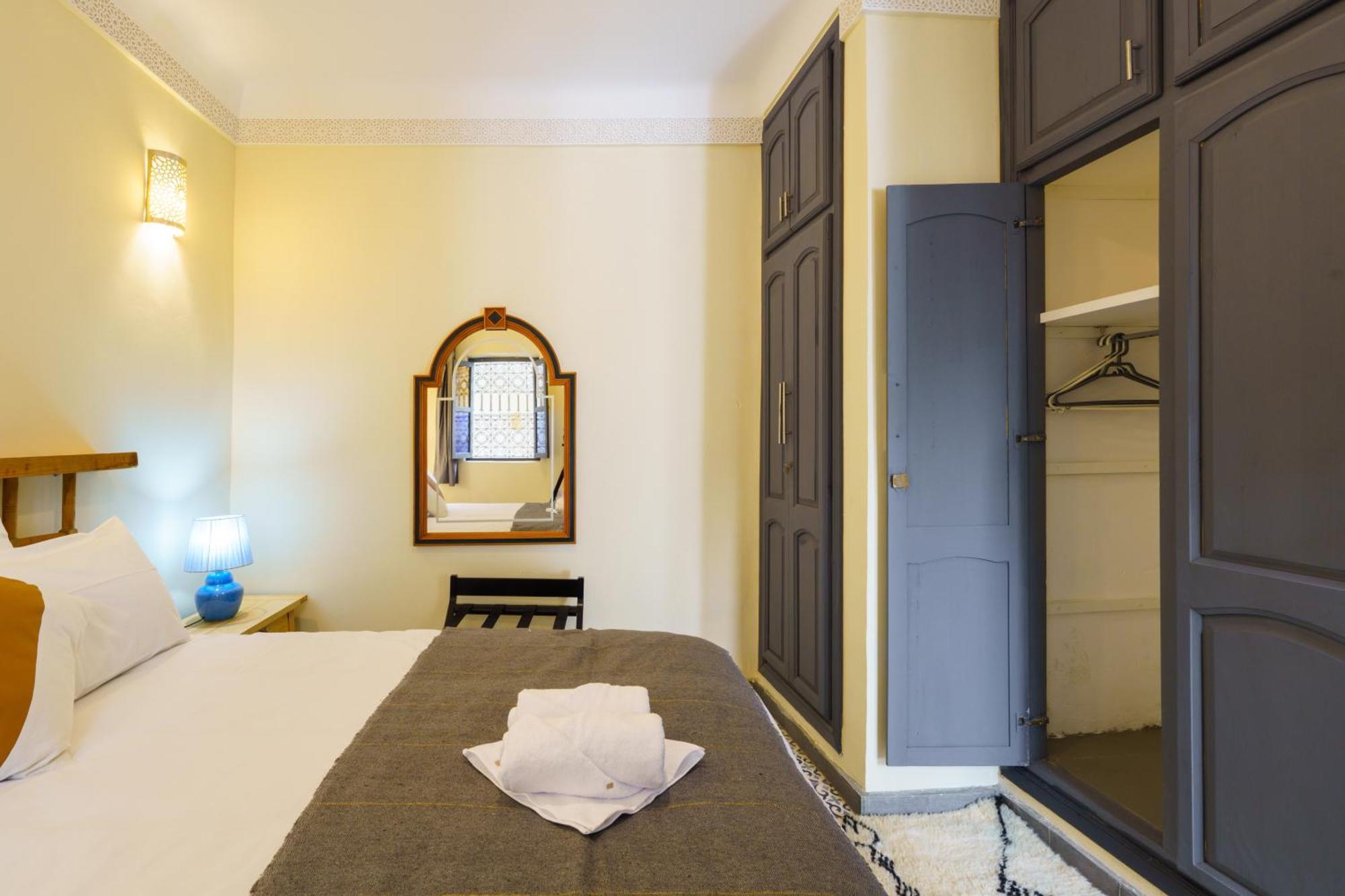 Riad 4 Chambres - Piscine & Petit Dejeuner Gratuit - Wifi Fibre Optique Marrakesh Ngoại thất bức ảnh