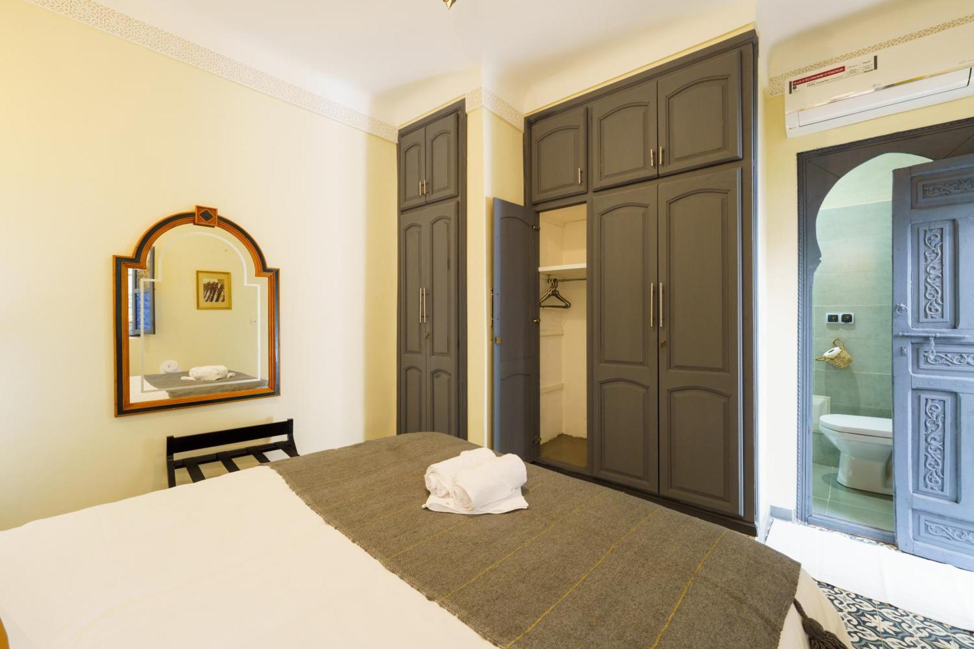 Riad 4 Chambres - Piscine & Petit Dejeuner Gratuit - Wifi Fibre Optique Marrakesh Ngoại thất bức ảnh