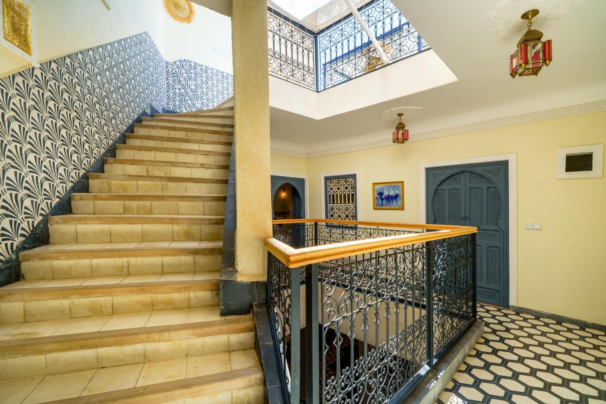 Riad 4 Chambres - Piscine & Petit Dejeuner Gratuit - Wifi Fibre Optique Marrakesh Ngoại thất bức ảnh