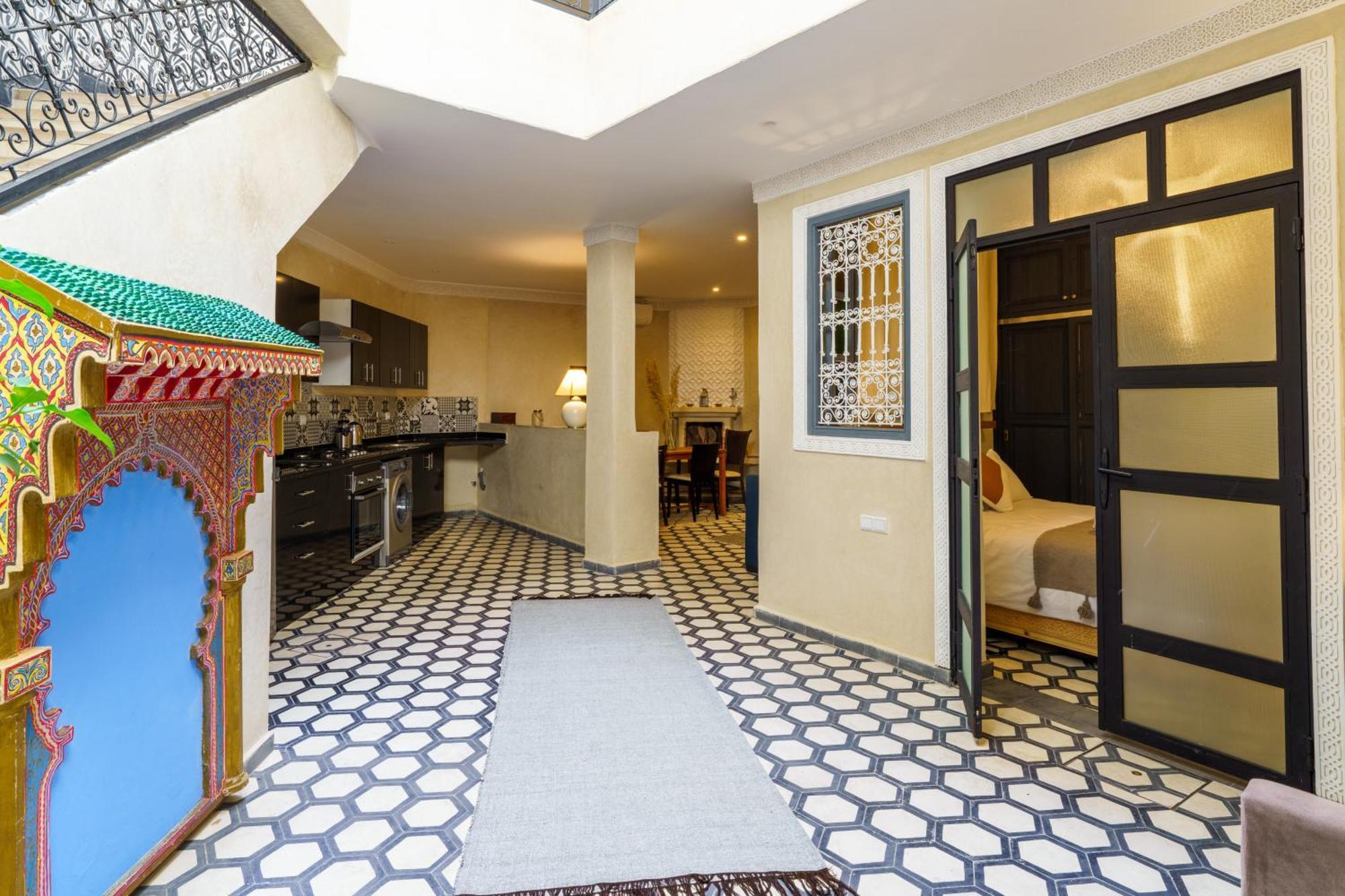 Riad 4 Chambres - Piscine & Petit Dejeuner Gratuit - Wifi Fibre Optique Marrakesh Ngoại thất bức ảnh