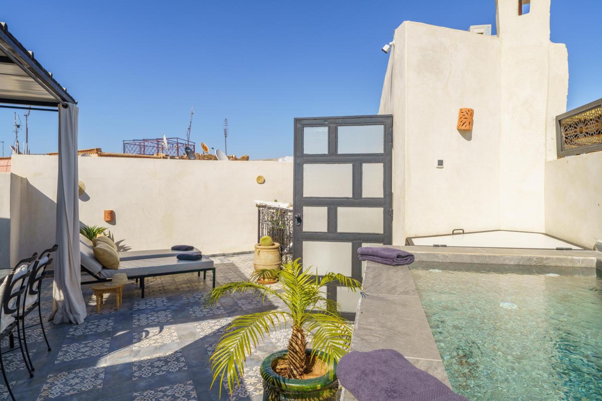 Riad 4 Chambres - Piscine & Petit Dejeuner Gratuit - Wifi Fibre Optique Marrakesh Ngoại thất bức ảnh