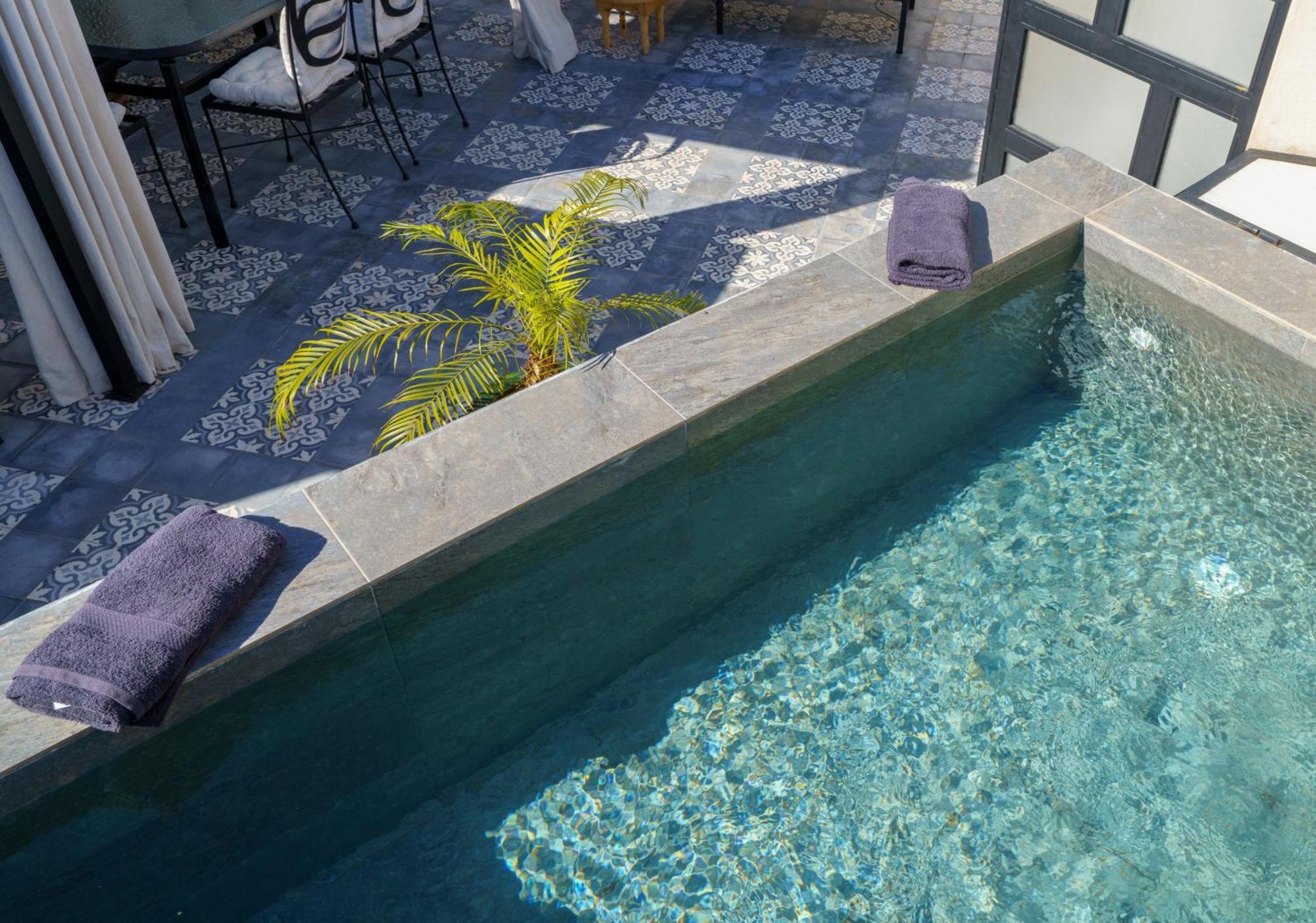 Riad 4 Chambres - Piscine & Petit Dejeuner Gratuit - Wifi Fibre Optique Marrakesh Ngoại thất bức ảnh